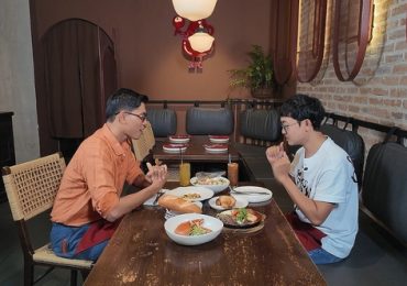 Năm Chà đưa Tôn Tuấn Kiệt trải nghiệm ẩm thực Á – Âu độc đáo giữa trung tâm TP.HCM