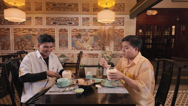 Duy Khương ngỡ đang ở Huế khi khám phá nhà hàng lưu giữ ẩm thực cố đô giữa TP.HCM