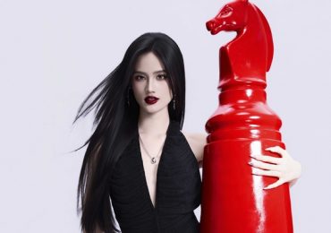Hoa hậu Ý Nhi đón tuổi 24
