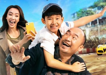 Tiến Luật rạng rỡ ‘cõng’ quý tử trên lưng, Thu Trang hoá mẹ hiền trong phim mới