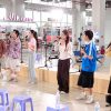 Nhóm nhạc Duniverse thử thách biểu diễn tại Bến xe Miền Đông Mới