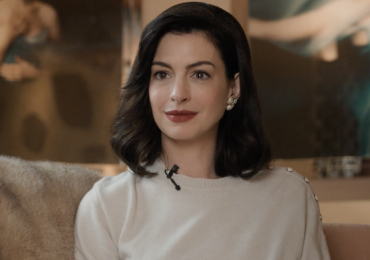Anne Hathaway và Dakota Johnson đóng chính phim ‘Verity’