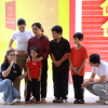 Ốc Thanh Vân, Trần Ngọc Vàng và Thùy Anh bật khóc trước cậu bé gánh vác gia đình