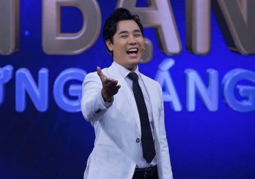 Nguyên Khang trở lại dẫn gameshow ‘Vì bạn xứng đáng’