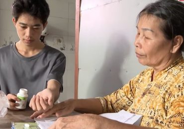 Chuyến xe nhân ái hỗ trợ hai gia đình bà cháu tại Vĩnh Long