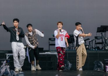 Duniverse gây ấn tượng tại lễ hội âm nhạc với phong cách biểu diễn độc đáo