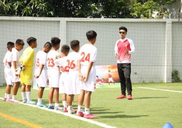 Lý Đức nhắc học trò ‘phòng ngự là kỷ luật, tấn công phải sáng tạo’